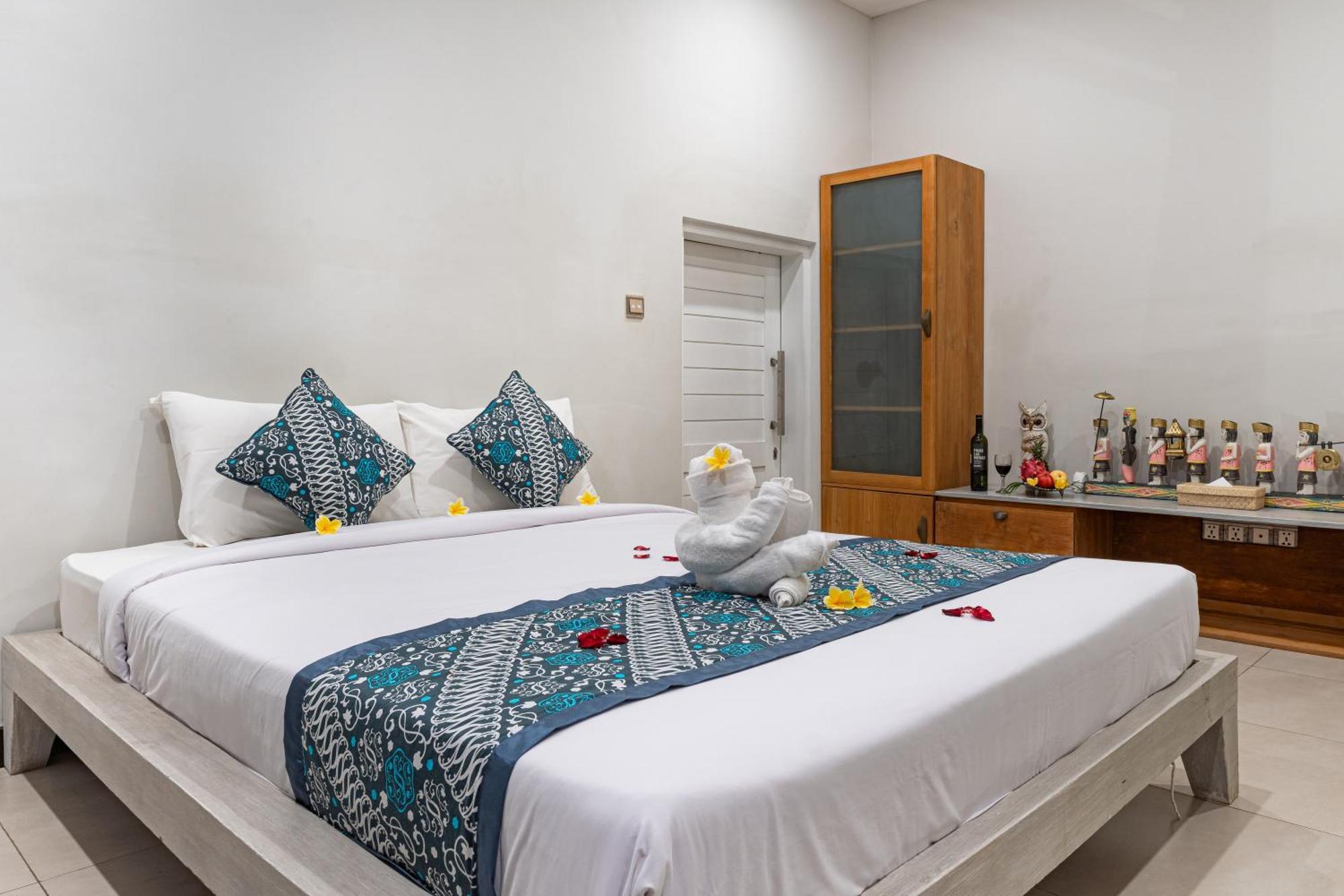 Luxury - Villa K - Central Seminyak Экстерьер фото