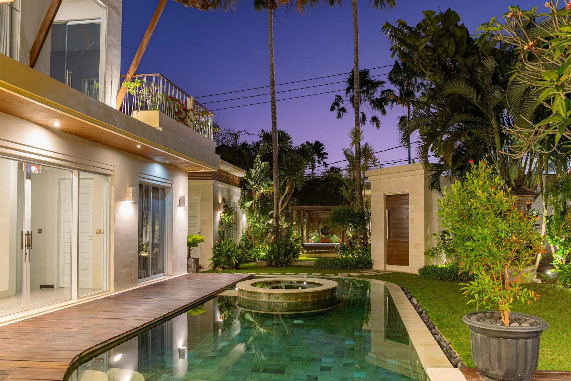 Luxury - Villa K - Central Seminyak Экстерьер фото