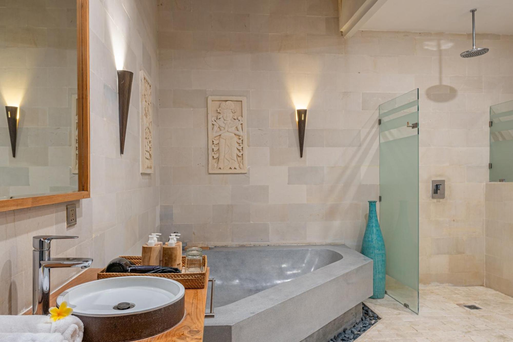 Luxury - Villa K - Central Seminyak Экстерьер фото