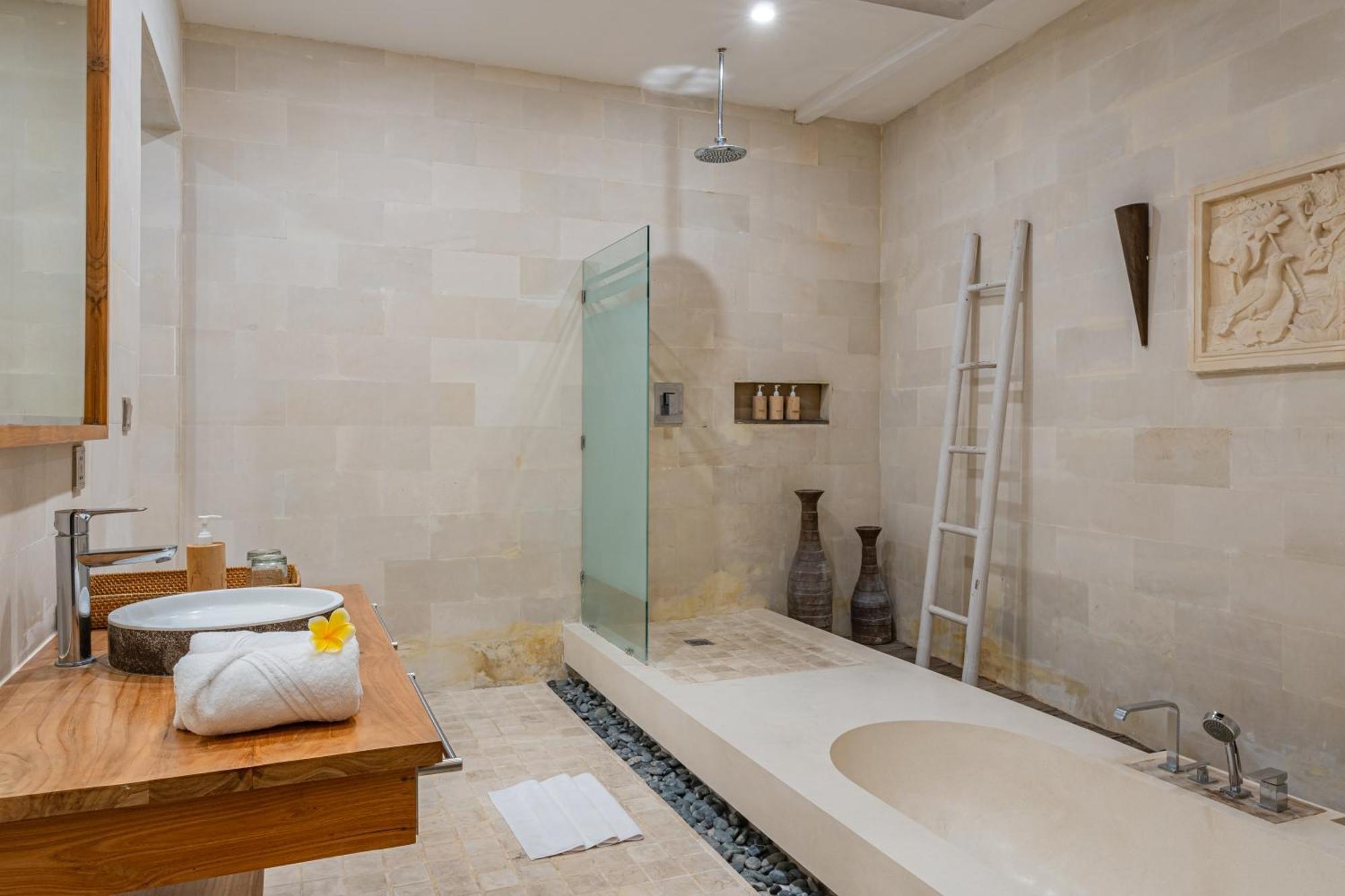 Luxury - Villa K - Central Seminyak Экстерьер фото