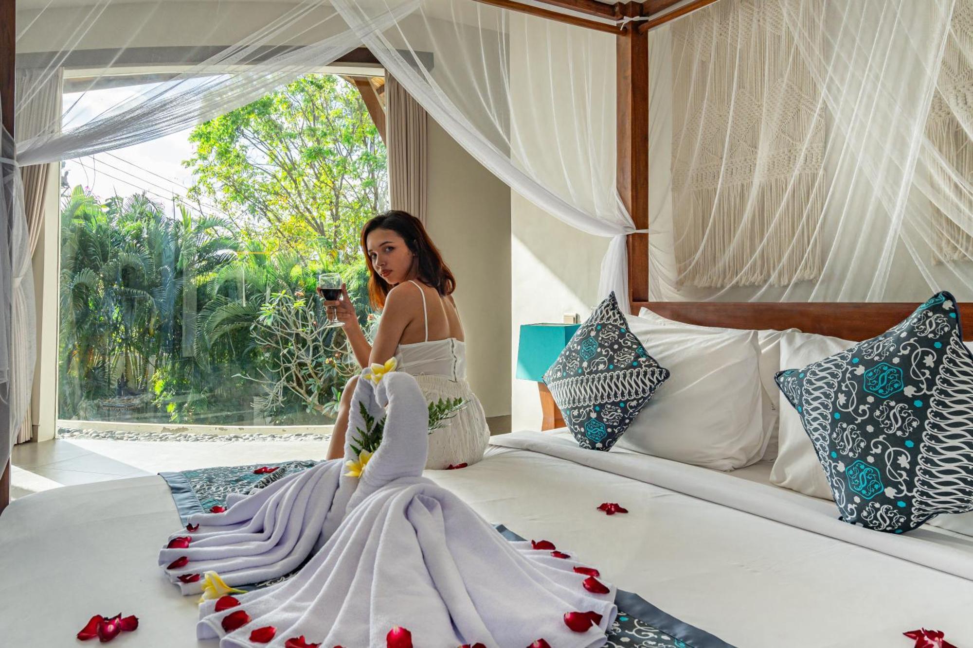 Luxury - Villa K - Central Seminyak Экстерьер фото